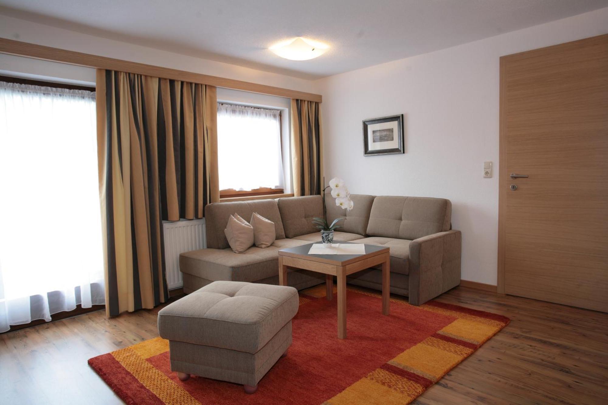 Apartmenthaus Joerg Serfaus Room photo